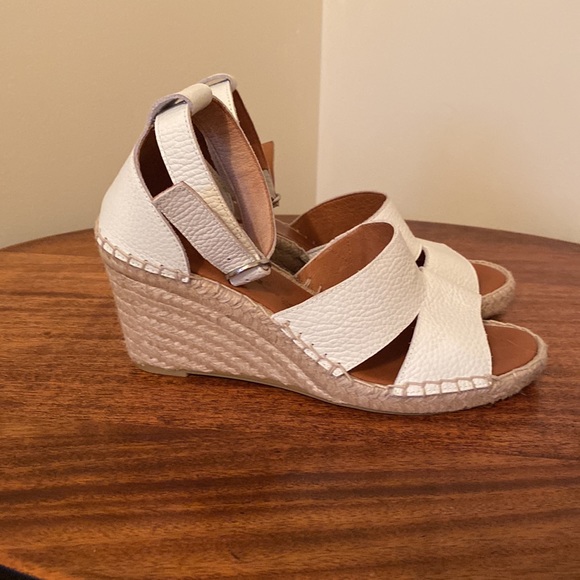Dalsom espradille 3 inch wedges, NWOT, cream color - Picture 2 of 4